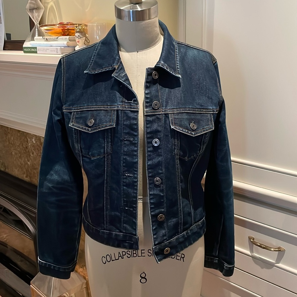 The perfect Jean Jacket